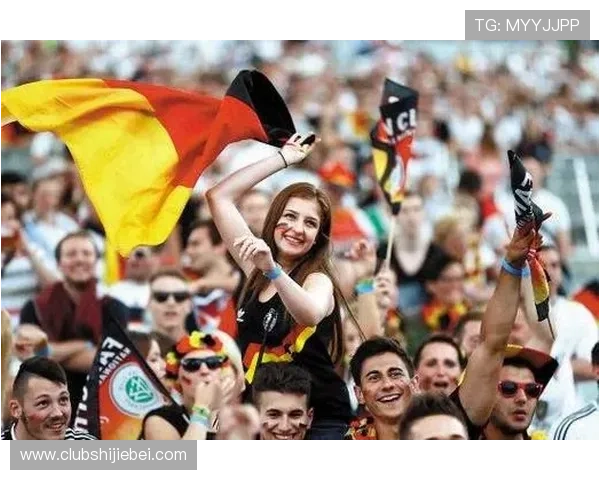 世界杯球迷的疯狂行为引发热议：那些令人震惊的现场狂欢瞬间